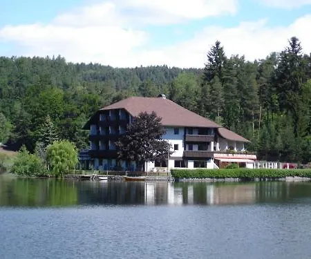 Am Wolfgrubenersee Hotel 3*