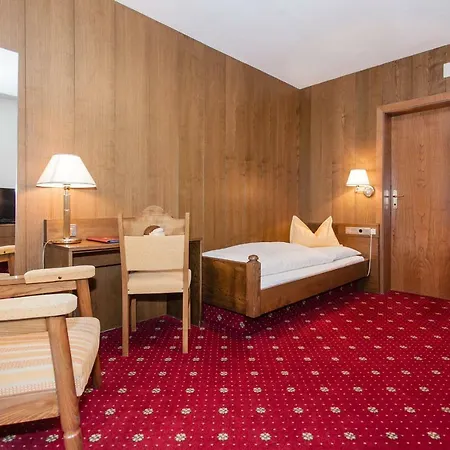 Hotel Am Wolfgrubenersee 3*